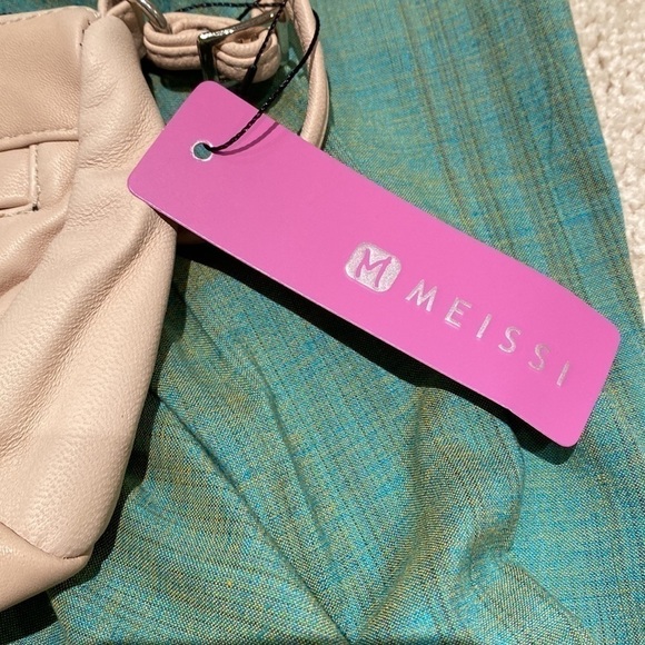 Leather shoulder bag - Picture 3 of 9